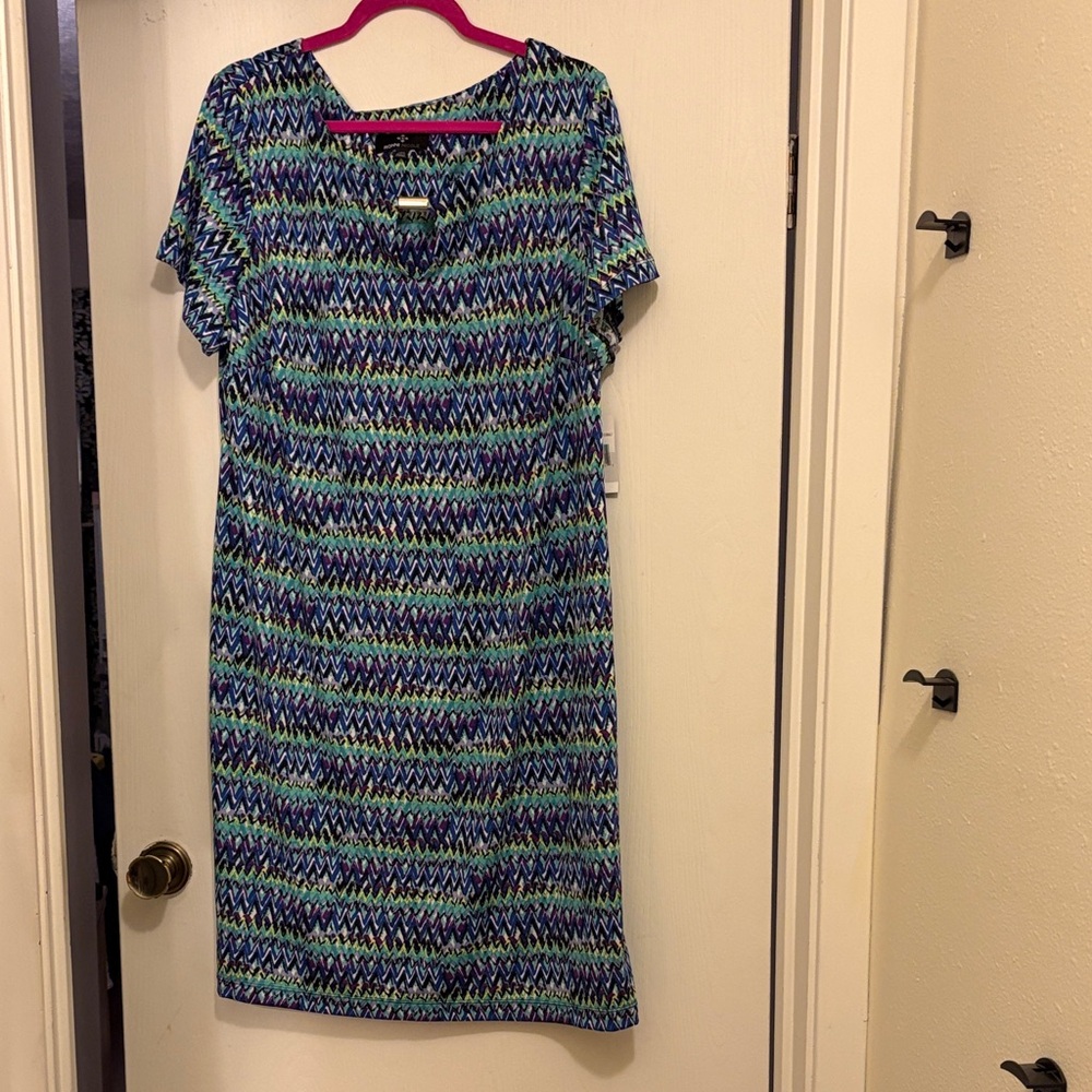 NWT-Ronni Nicole Blue and Green Patterned Midi Dress